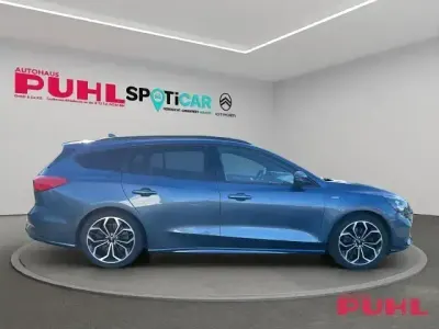 Gebraucht Ford Focus 182 PS (133 kW) 2020 Blau metallic Kombi