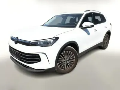 Gebraucht VW Tiguan Elegance 150 PS (110 kW) 2025 Pure white SUV