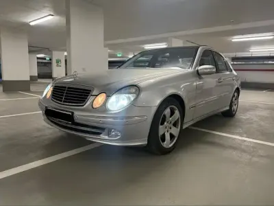 Brugt Mercedes E320 224 HK (164 kW) 2005 Sølv Sedan