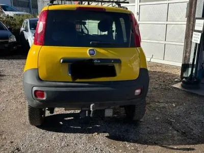 Gebraucht Fiat Panda 4x4 Wild 86 PS (63 kW) 2017 Gelb Kleinwagen