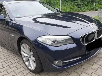 Gebraucht BMW 530 Luxury Line 258 PS (189 kW) 2012 Blau Kombi
