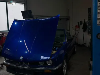 Gebraucht BMW 320 Cabriolet 129 PS (94 kW) 1989 Blau Cabrio