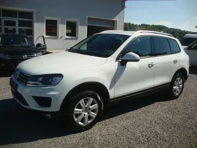 Gebraucht VW Touareg 262 PS (192 kW) 2015 Weiß SUV