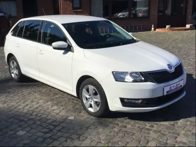 Gebraucht Skoda Rapid Ambition 95 PS (69 kW) 2017 Weiß Kleinwagen
