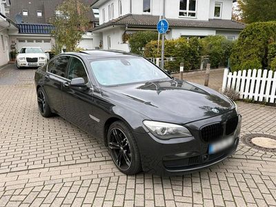 BMW 730
