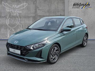 Mangrove green / mic Neu 2025 Hyundai i20 Trend Limousine | 22.680 € (Fairer Preis)