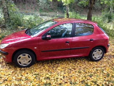 Gebraucht Peugeot 206 75 PS (55 kW) 2000 Rot Limousine