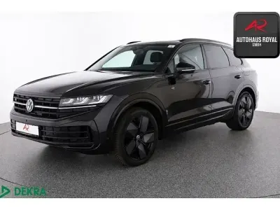 Gebraucht VW Touareg R 462 PS (339 kW) 2024 Grenadillschwarz SUV