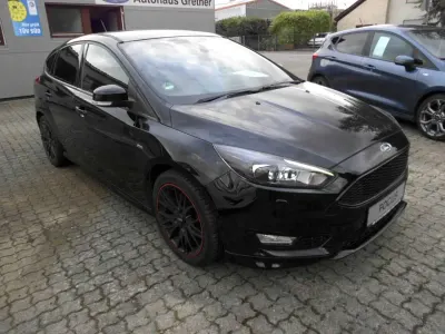 Gebraucht Ford Focus ST-Line 150 PS (110 kW) 2017 Iridiumschwarz metallic Kleinwagen