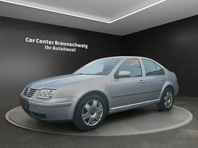 Gebraucht VW Bora Highline 102 PS (75 kW) 2003 Silber Limousine