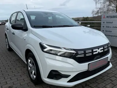 Second-hand Dacia Sandero 101 CP (74 kW) 2025 Alb Berlinǎ
