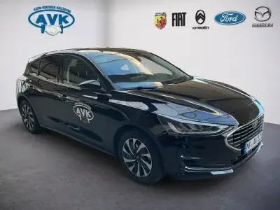 Gebraucht Ford Focus Titanium 125 PS (91 kW) 2026 Schwarz Limousine