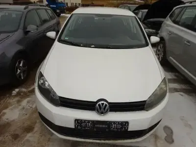 Gebraucht VW Golf VI Trendline 105 PS (77 kW) 2011 Weiß Kleinwagen