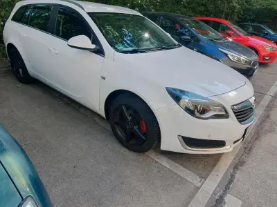 Gebraucht Opel Insignia 163 PS (119 kW) 2015 Weiß Kombi