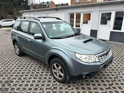 Gebraucht Subaru Forester Active 147 PS (108 kW) 2011 Silber SUV
