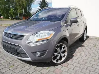Gebraucht Ford Kuga Titanium 140 PS (102 kW) 2012 Braun SUV