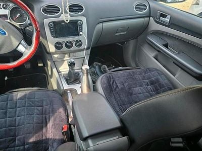 Gebraucht Ford Focus 101 PS (74 kW) 2009 Schwarz Kombi