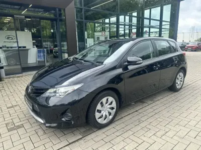 Gebraucht Toyota Auris Cool 99 PS (72 kW) 2014 Schwarz Limousine