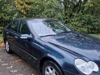 Schwarz Gebraucht 2003 Mercedes C180 Elegance Limousine | 3.500 € (Fairer Preis)
