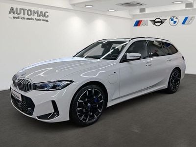 Gebraucht BMW 330e M Sport 292 PS (214 kW) 2024 Alpinweiss iii Kombi