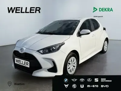 Gebraucht Toyota Yaris Comfort 72 PS (52 kW) 2023 Weiss Kleinwagen