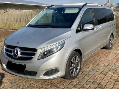 Mercedes V220