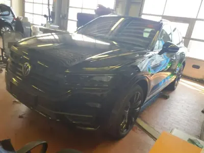 Usata VW Touareg R-line 286 CV (210 kW) 2023 Nero SUV