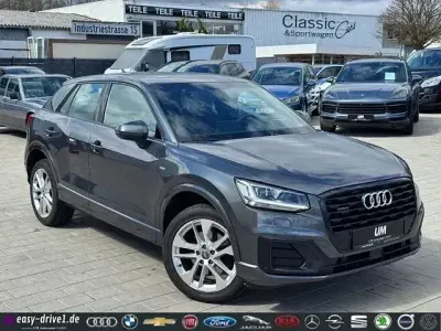 Używany Audi Q2 S-Line 150 KM (110 kW) 2017 Szary SUV