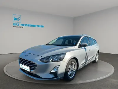 Gebraucht Ford Focus Cool & Connect 120 PS (88 kW) 2020 Silber Kombi