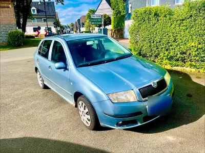 Używany Skoda Fabia 75 KM (55 kW) 2005 Niebieski Hatchback