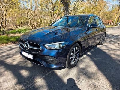Gebraucht Mercedes C220 200 PS (147 kW) 2023 Blau Kombi