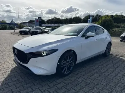 Gebraucht Mazda 3 Exclusive-Line 140 PS (102 kW) 2025 Snowflake white pearl Limousine