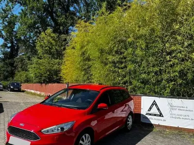 Gebraucht Ford Focus Business Edition 120 PS (88 kW) 2015 Rot Kombi