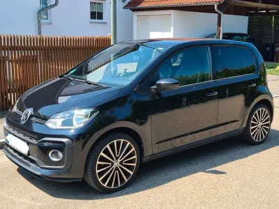 Używany VW up! high up! 90 KM (66 kW) 2017 Czarny Hatchback