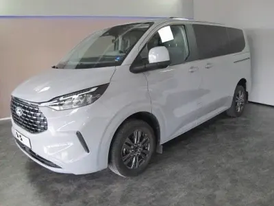 Gebraucht Ford Transit Custom Titanium 136 PS (100 kW) 2024 Fancygrau Van / Kleinbus