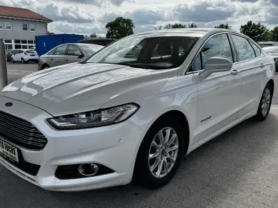 Gebraucht Ford Mondeo 140 PS (102 kW) 2015 Weiß Limousine