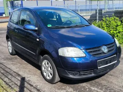 Gebraucht VW Fox 54 PS (39 kW) 2006 Blau Kleinwagen