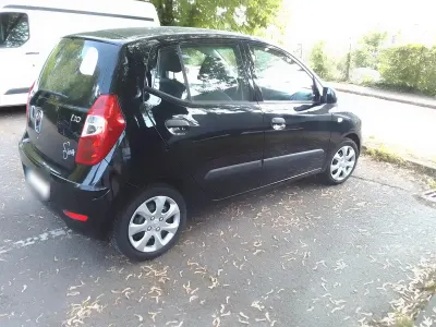 Gebraucht Hyundai i10 Classic 69 PS (50 kW) 2012 Schwarz Kleinwagen