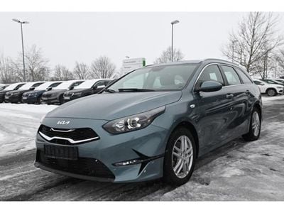 Gebraucht Kia Ceed Sportswagon Vision 136 PS (100 kW) 2023 Usg) yucca stahlgrau met. (grau Kombi