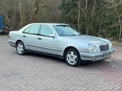 Mercedes E280