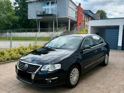 Gebraucht VW Passat 140 PS (102 kW) 2010 Schwarz Limousine