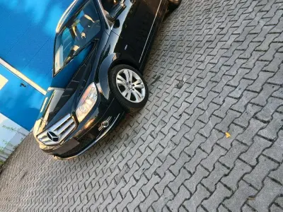 Gebraucht Mercedes C180 156 PS (114 kW) 2009 Schwarz Kombi