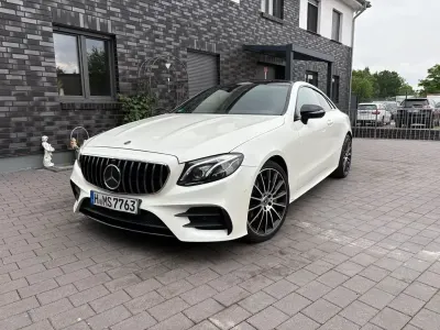 Gebraucht Mercedes E350 299 PS (219 kW) 2019 Weiß Coupé