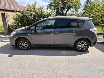 Brugt Toyota Verso 147 HK (108 kW) 2011 Grå MPV