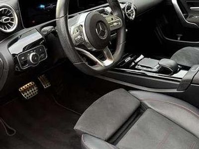 Gebraucht Mercedes CLA220 190 PS (139 kW) 2020 Schwarz Limousine