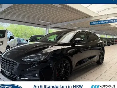 Usata Ford Focus ST-Line 182 CV (133 kW) 2018 Nero Berlina