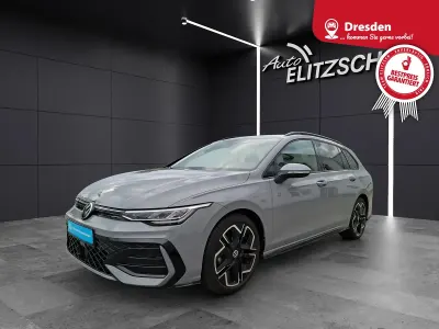Gebraucht VW Golf VIII R-line 150 PS (110 kW) 2025 Mondsteingrau Kombi
