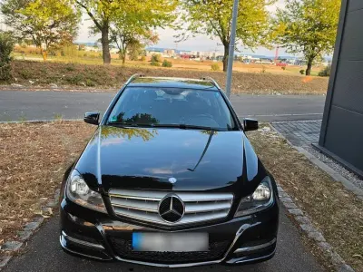 Gebraucht Mercedes C200 Elegance 136 PS (100 kW) 2014 Schwarz Limousine
