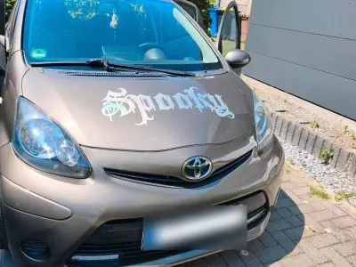Gebraucht Toyota Aygo 70 PS (51 kW) 2012 Braun Kleinwagen