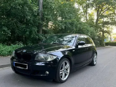 Gebraucht BMW 123 M Sport 204 PS (150 kW) 2011 Schwarz Kleinwagen